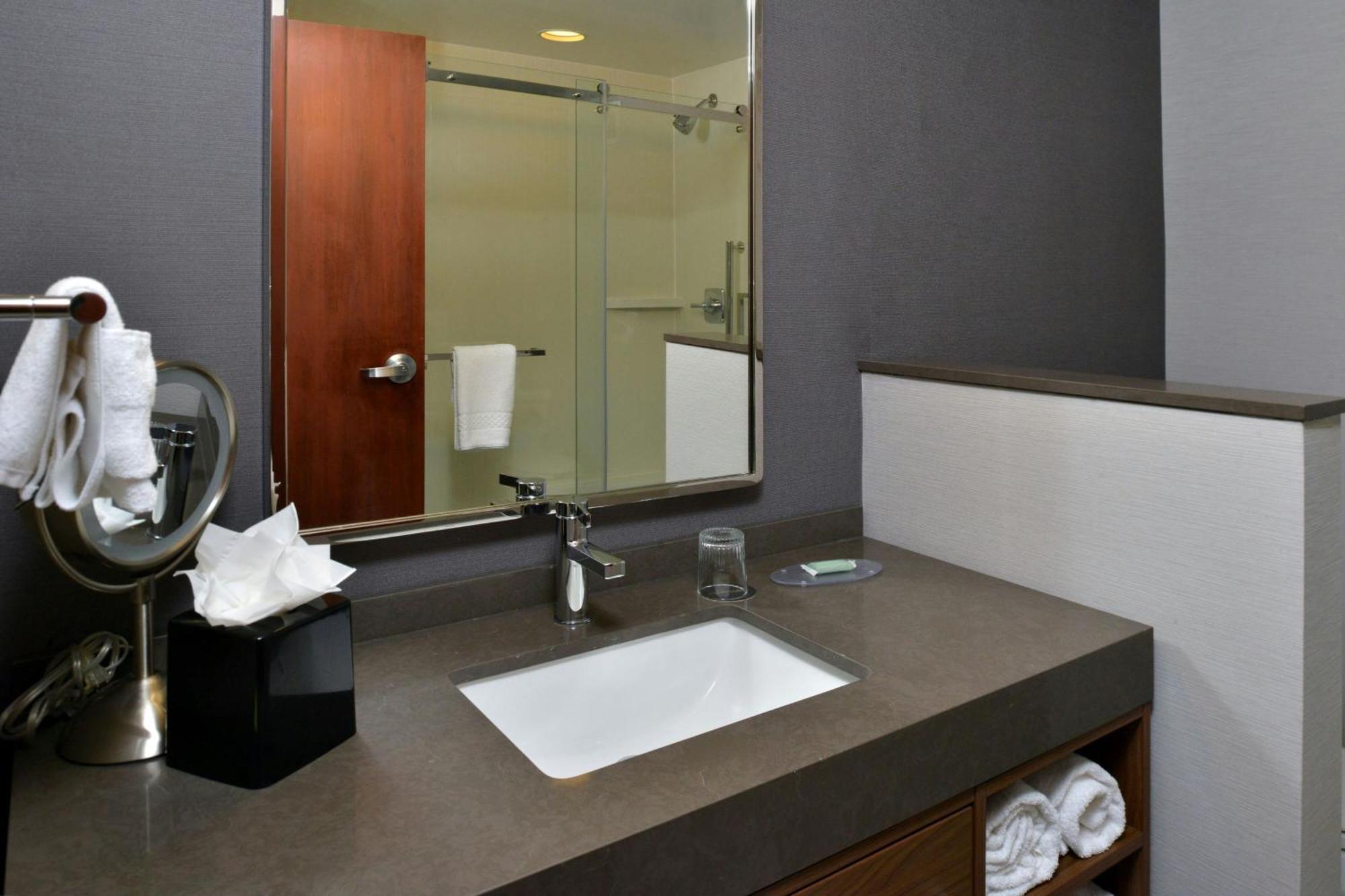 Courtyard By Marriott Harrisburg Hershey Eksteriør billede