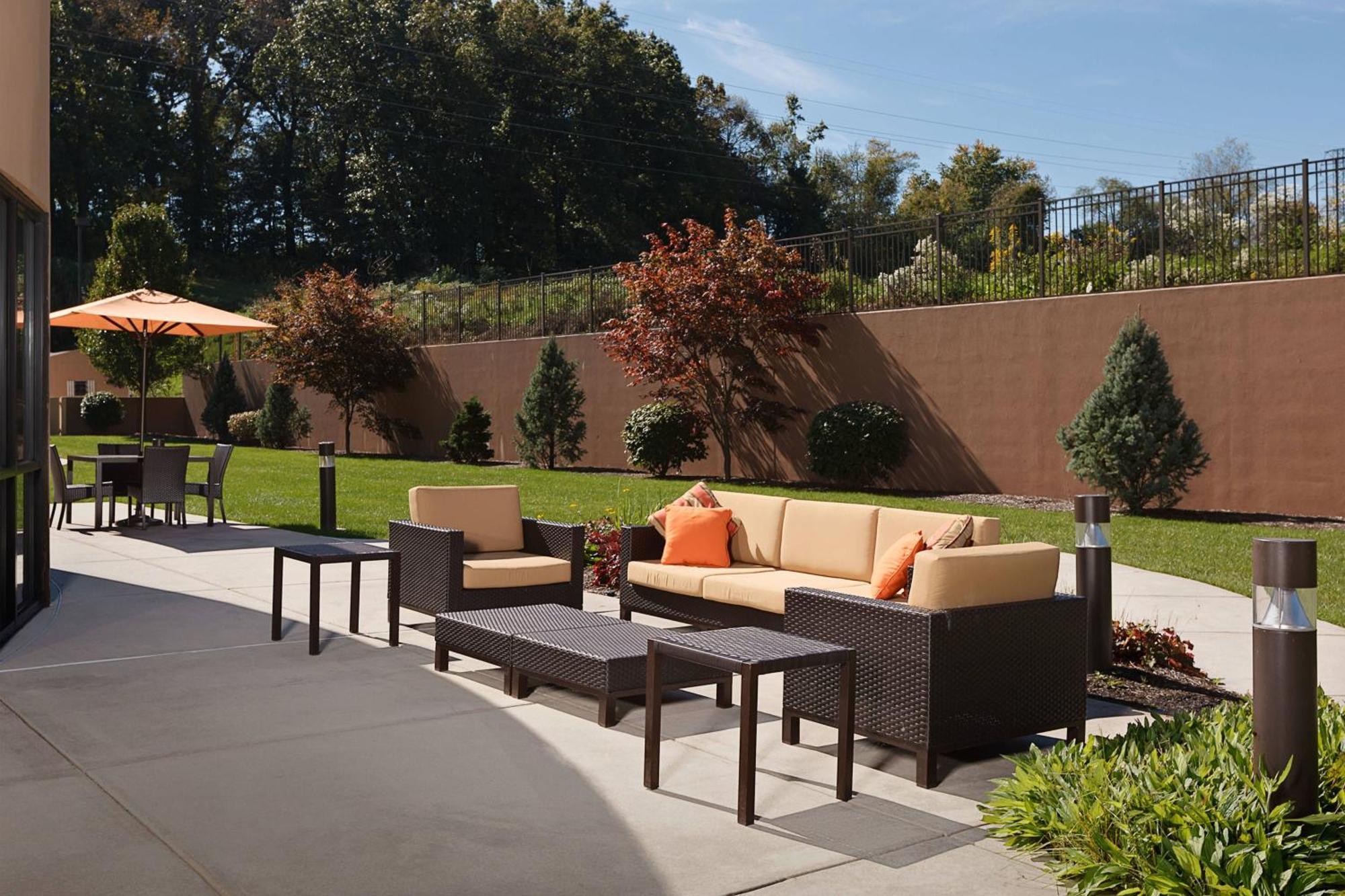 Courtyard By Marriott Harrisburg Hershey Eksteriør billede