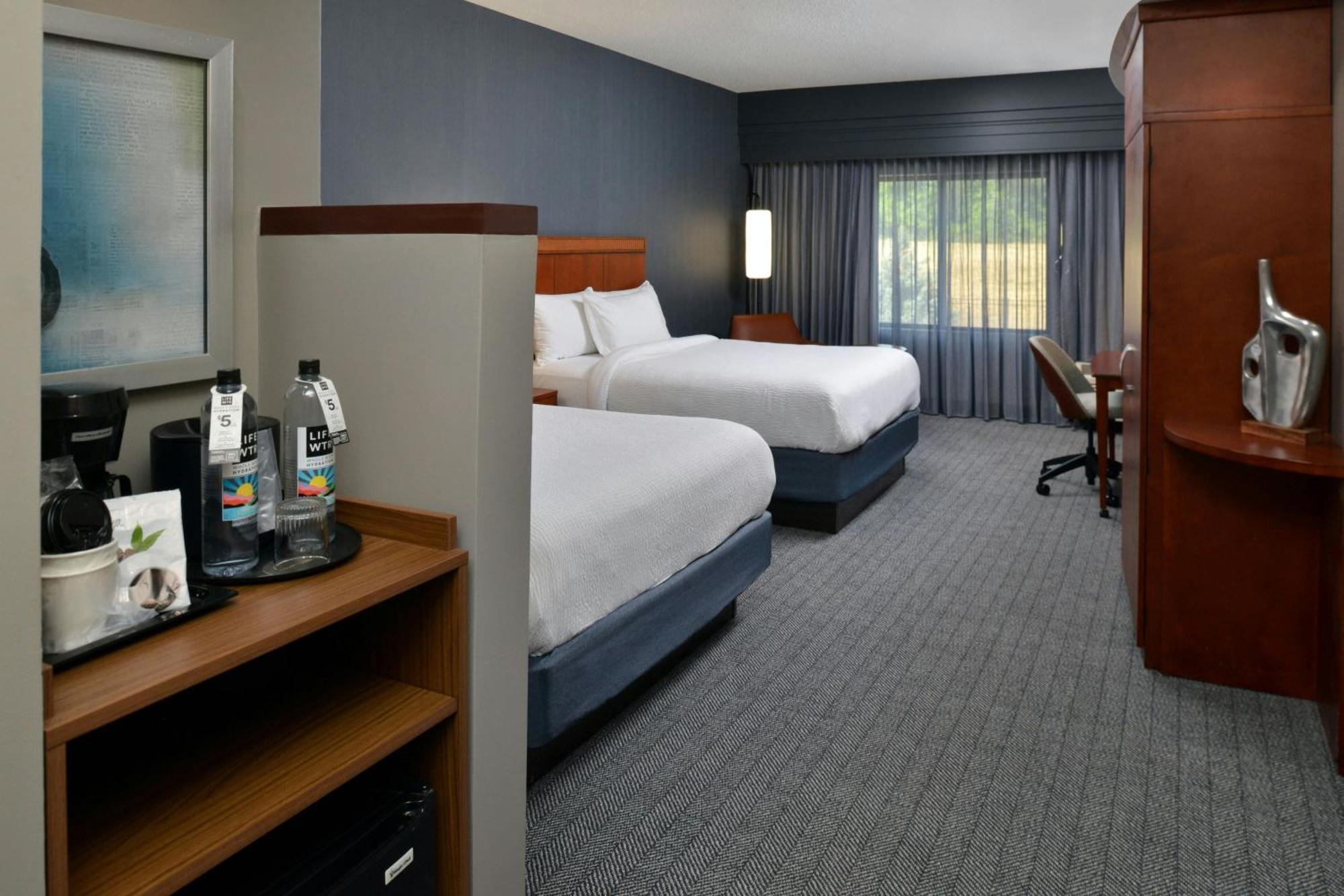 Courtyard By Marriott Harrisburg Hershey Eksteriør billede